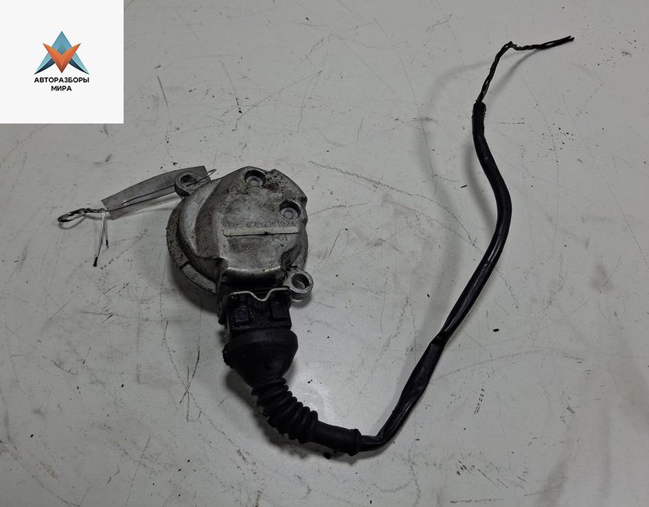 датчик распредвала Audi A6 4B/C5 1998, 2.4 л., бензин, МКПП, серый, универсал, 058905151E - фото №1