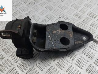 кронштейн КПП Opel Vectra A 1991, 1.8 л., бензин, МКПП, красный, хетчбэк 5 дв.