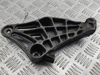 кронштейн КПП Opel Vectra A 1991, 1.8 л., бензин, МКПП, красный, хетчбэк 5 дв., 90342636