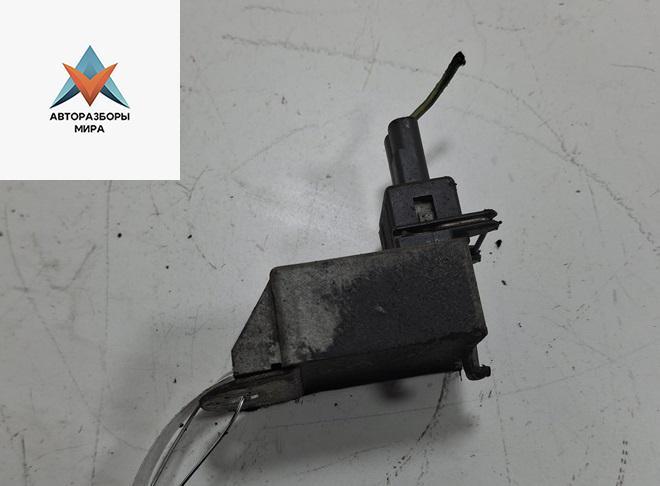 коммутатор зажигания Ford Galaxy 1 поколение 1998, 2.0 л., бензин, МКПП, красный, минивэн, 93AB12A019AB - фото №1