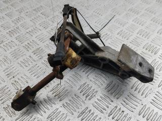 механизм выбора передач Opel Vectra A 1991, 1.8 л., бензин, МКПП, красный, хетчбэк 5 дв.