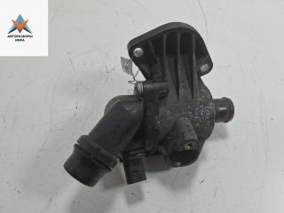 корпус термостата Audi A4 B6 2002, 2.0 л., бензин, МКПП, синий, универсал, 06B121111L