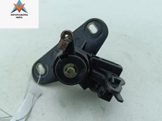 кнопка открытия багажника Opel Omega B [рестайлинг] 2000, 2.2 л., бензин, МКПП, серый, универсал