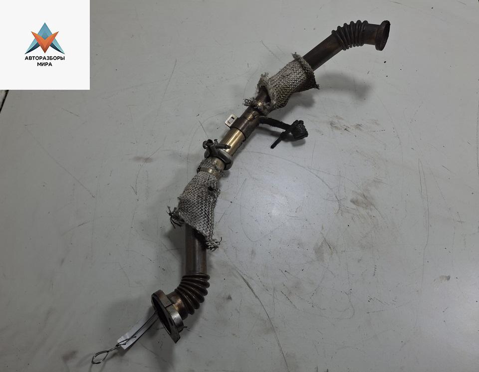 трубка системы рециркуляции EGR Audi A4 B6 2002, 2.0 л., бензин, МКПП, синий, универсал - фото №1