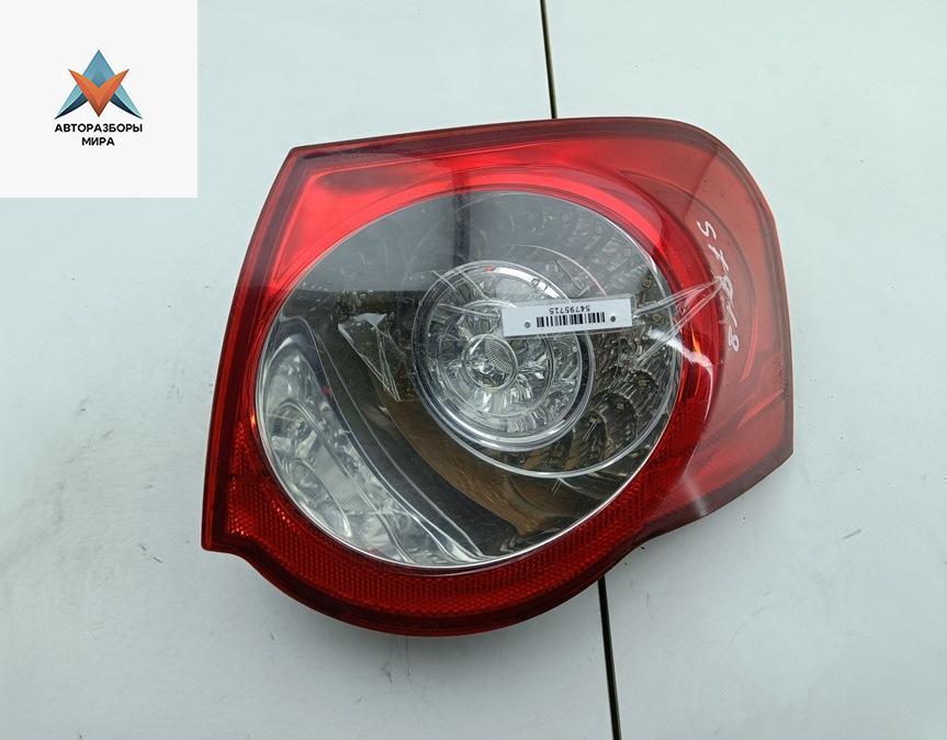 фонарь задний правый Volkswagen Passat B6 2007, 2.0 л., дизель, МКПП, коричневый, универсал, 3C9945096N - фото №1