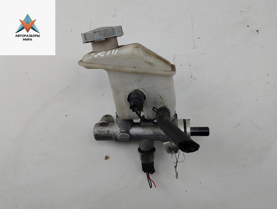 цилиндр тормозной главный Kia Rio 2 поколение 2005, 1.6 л., бензин, МКПП, серый, хетчбэк 5 дв. - фото №1