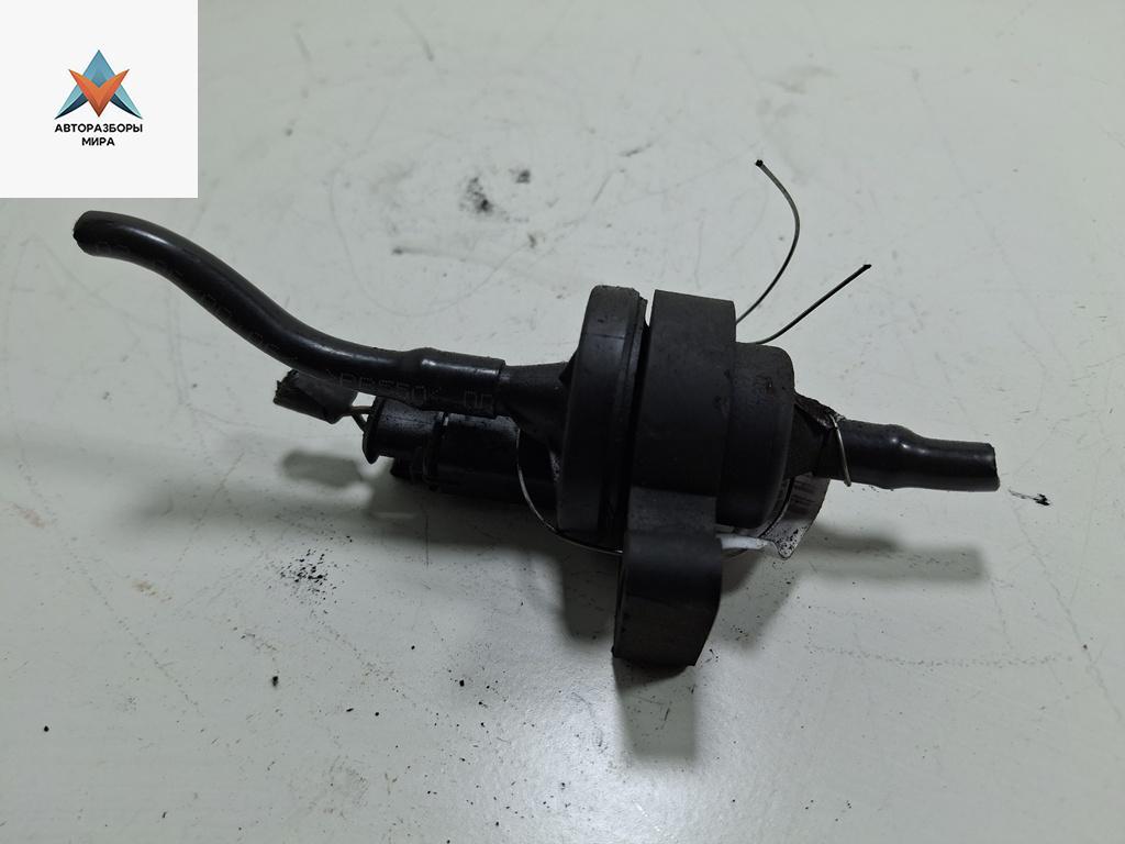 клапан вентиляции топливного бака Ford C-Max 1 поколение 2006, 1.6 л., i, бензин, МКПП, серый, минивэн - фото №1