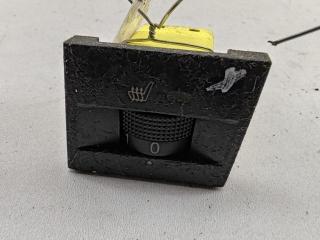 кнопка обогрева сидений Opel Omega B 2000, 3.0 л., бензин, МКПП, зелёный, седан, 09147902