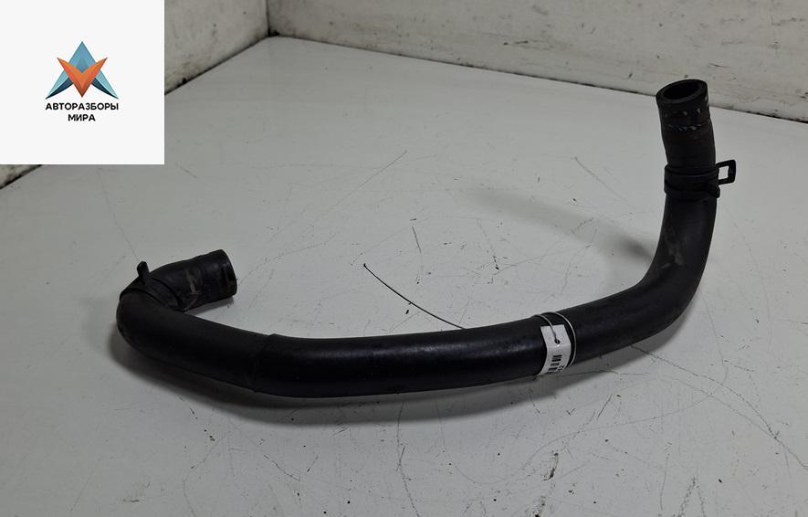 патрубок (трубопровод, шланг) Volkswagen Bora 1 поколение 2000, 1.6 л., бензин, МКПП, красный, седан - фото №1