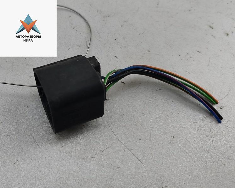 разъем (фишка) проводки Ford Focus 1 поколение 1999, 1.6 л., i, бензин, МКПП, серый, хетчбэк 5 дв., ES88A - фото №1