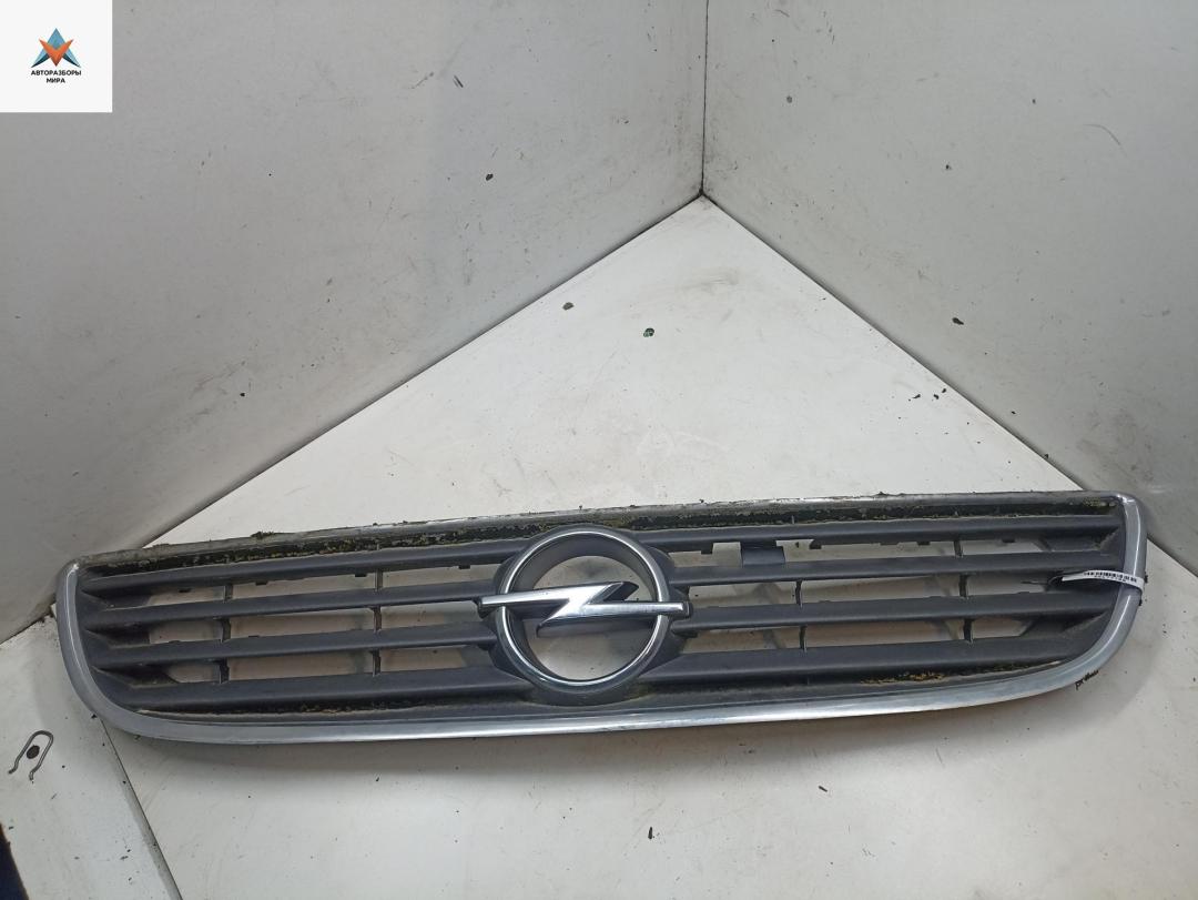 решетка радиатора Opel Zafira 1 поколение (A) 2000, серый, минивэн, 90580685 - фото №1