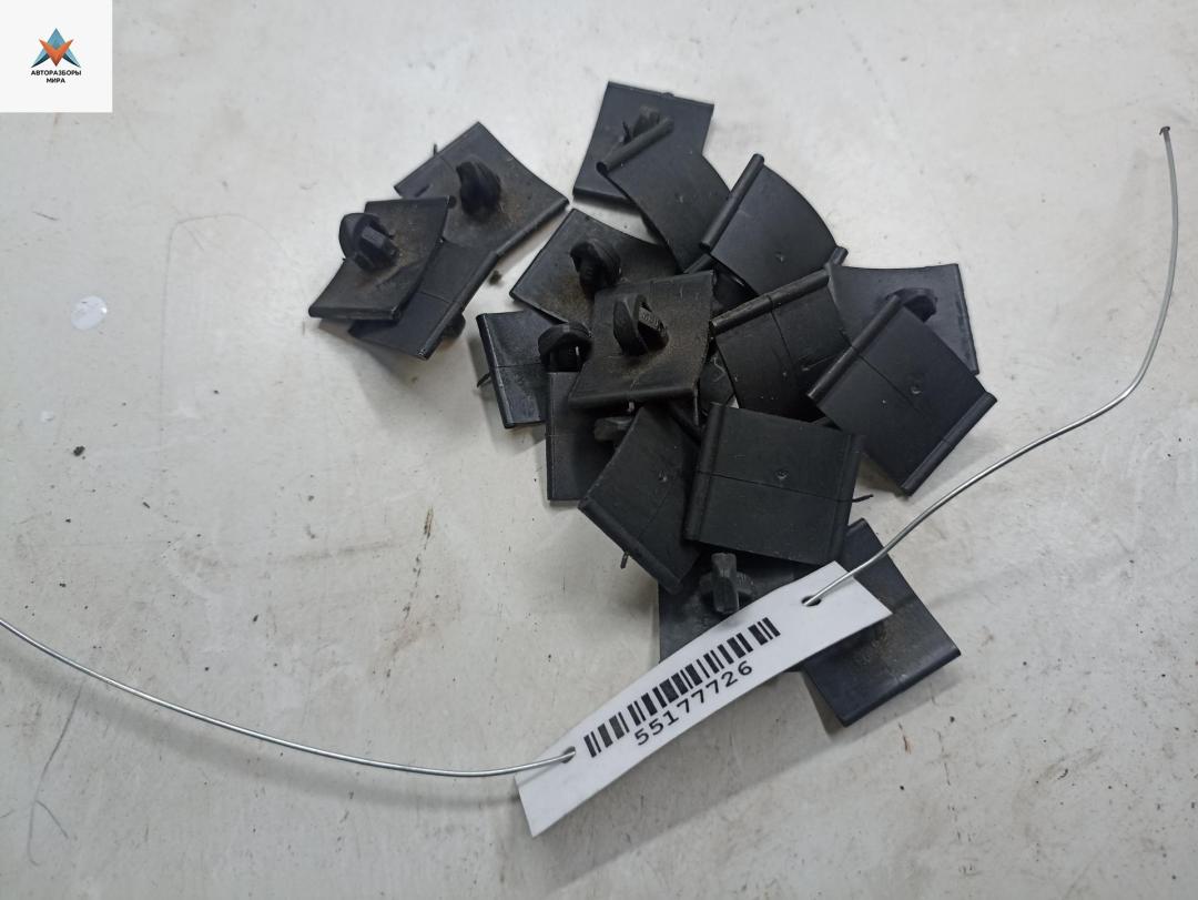 кронштейн (крепление) Opel Astra G 2000, 1.6 л., бензин, МКПП, чёрный, хетчбэк 5 дв. - фото №1