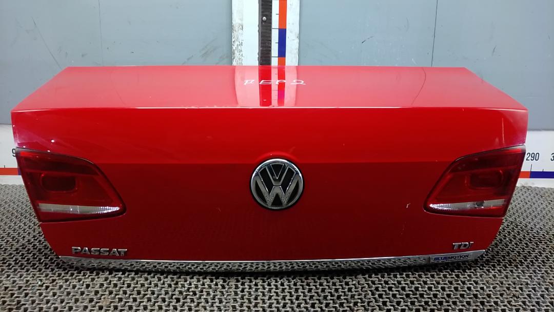 крышка багажника Volkswagen Passat B7 2011, 1.6 л., дизель, МКПП, седан - фото №1