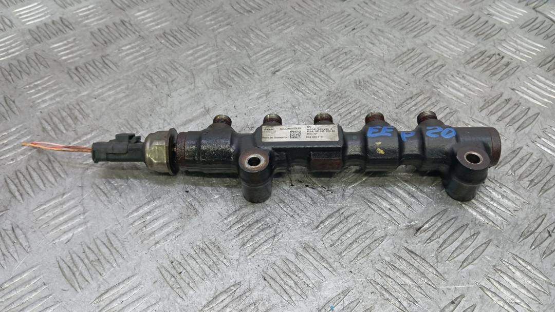 топливная рампа Peugeot 308 T7 2008, 1.6 л., дизель, МКПП, хетчбэк 5 дв., 9654592680 - фото №1