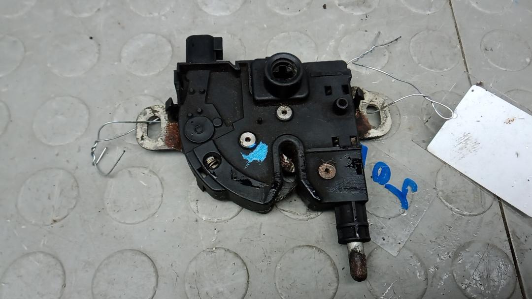 замок капота Ford Focus 3 поколение 2011, 1.6 л., бензин, МКПП, хетчбэк 5 дв. - фото №1