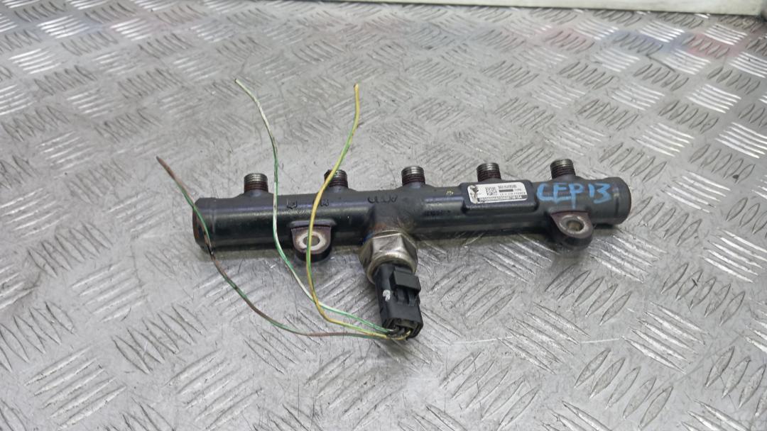 топливная рампа Ford Kuga 1 поколение 2009, 2.0 л., TDCi 4x4, дизель, МКПП, внедорожник 5 дв., 9681649580 - фото №1