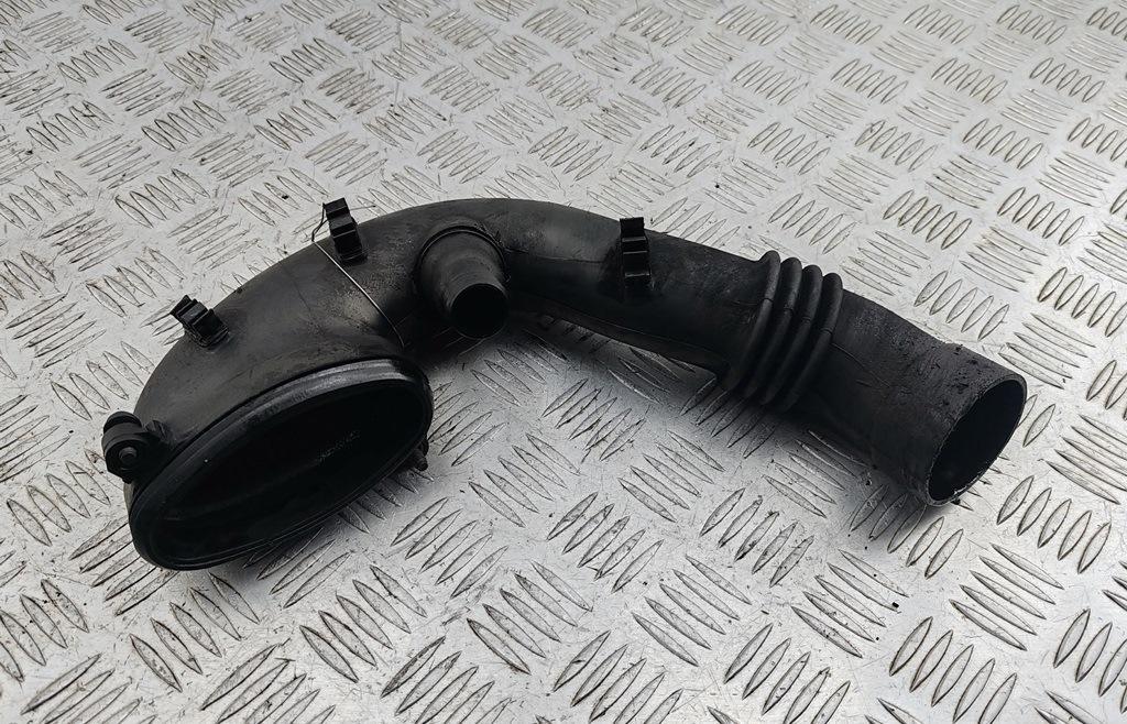 патрубок воздушного фильтра BMW 3 E46 2003, 2.0 л., дизель, 7787862