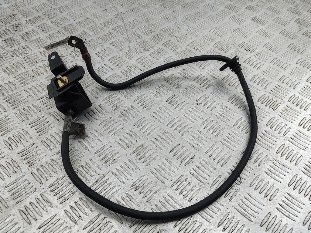 плюсовой провод аккумулятора BMW 3 серия E46 1999, 2.0 л., дизель, МКПП, зелёный, седан, 2247790 - фото №1