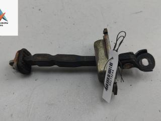 Ограничитель открывания двери задней Mazda 6 GG [рестайлинг] 2006, универсал, GJ6A72270G