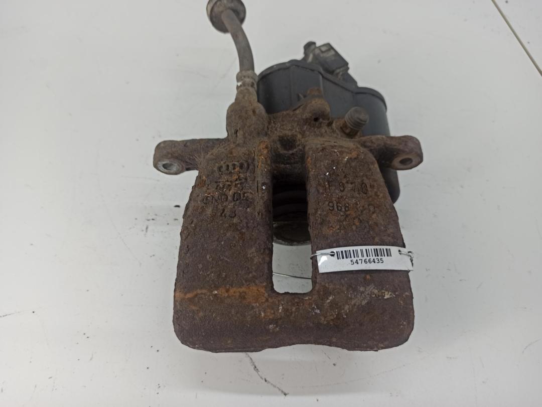 суппорт задний правый Audi A6 4F/C6 2005, 2.7 л., дизель, МКПП, зелёный, универсал - фото №1