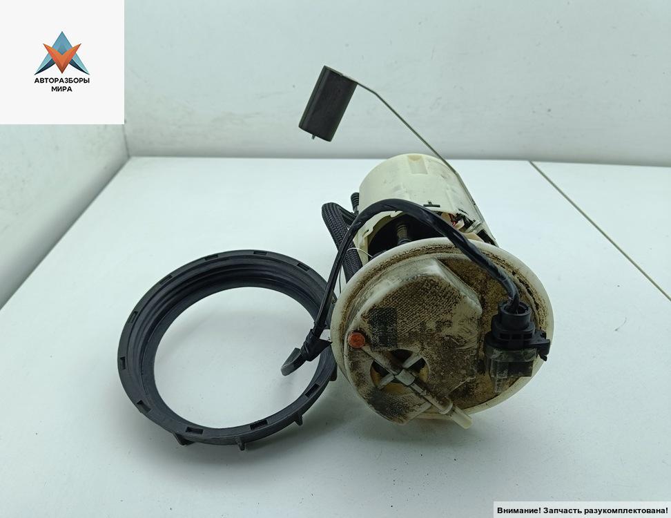 насос топливный Renault Laguna 2 поколение 2001, 2.0 л., бензин, МКПП, красный, хетчбэк 5 дв., 8200013383 - фото №1