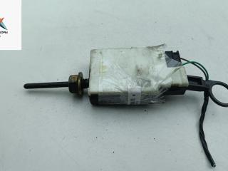 замок лючка топливного бака Renault Laguna 2 поколение 2001, 2.0 л., бензин, МКПП, красный, хетчбэк 5 дв., 8200000966