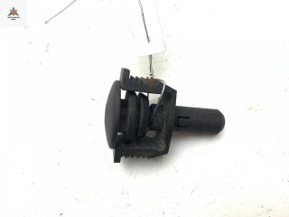 кронштейн радиатора Mercedes-Benz CLK-Класс C209/A209 2002, 2.6 л., бензин, АКПП, чёрный, купе