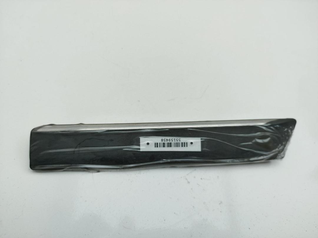молдинг крыла BMW 5 E39 1998, 2.0 л., бензин, МКПП, серый, универсал, 8159294, 8184482