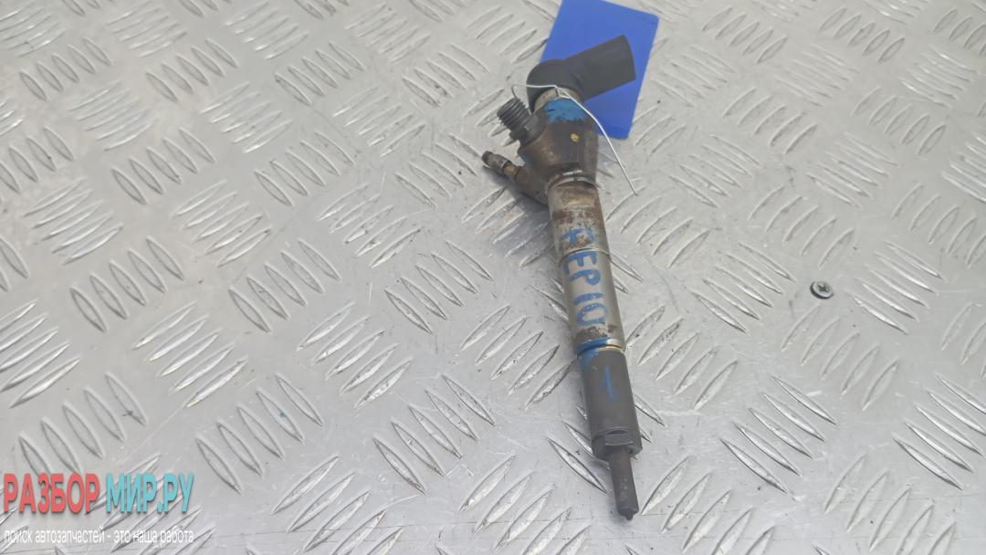 форсунка Mercedes-Benz A-Класс W176 2013, 1.5 л., D A160 CDI, дизель, МКПП, хетчбэк 5 дв., 8201100113 - фото №1