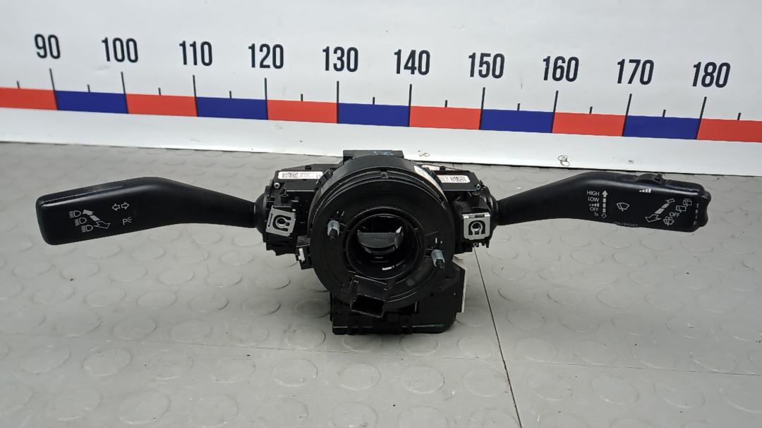 переключатель подрулевой Volkswagen Golf 6 поколение 2009, 2.0 л., дизель, МКПП, хетчбэк 5 дв. - фото №1