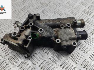 корпус термостата Peugeot 607 1 поколение 2000, 2.2 л., бензин, МКПП, серый, седан, 9635686080