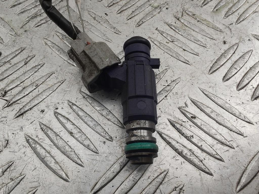 форсунка Nissan Primera P12 2004, 2.0 л., бензин, МКПП, серый, универсал, FBJC100