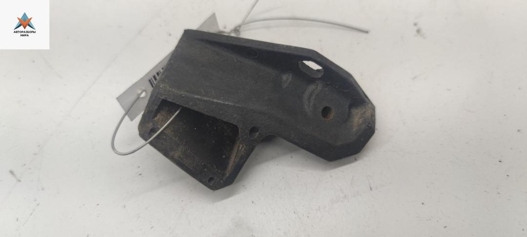 кронштейн (крепление) Audi A6 4A/C4 1996, 2.5 л., дизель, МКПП, красный, универсал, 4A0821190B - фото №1