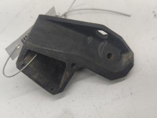 кронштейн (крепление) Audi A6 4A/C4 1996, 2.5 л., дизель, МКПП, красный, универсал, 4A0821190B