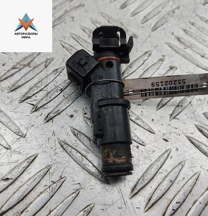 форсунка Peugeot 607 1 поколение 2000, 2.2 л., бензин, МКПП, серый, седан, 01F004A - фото №1