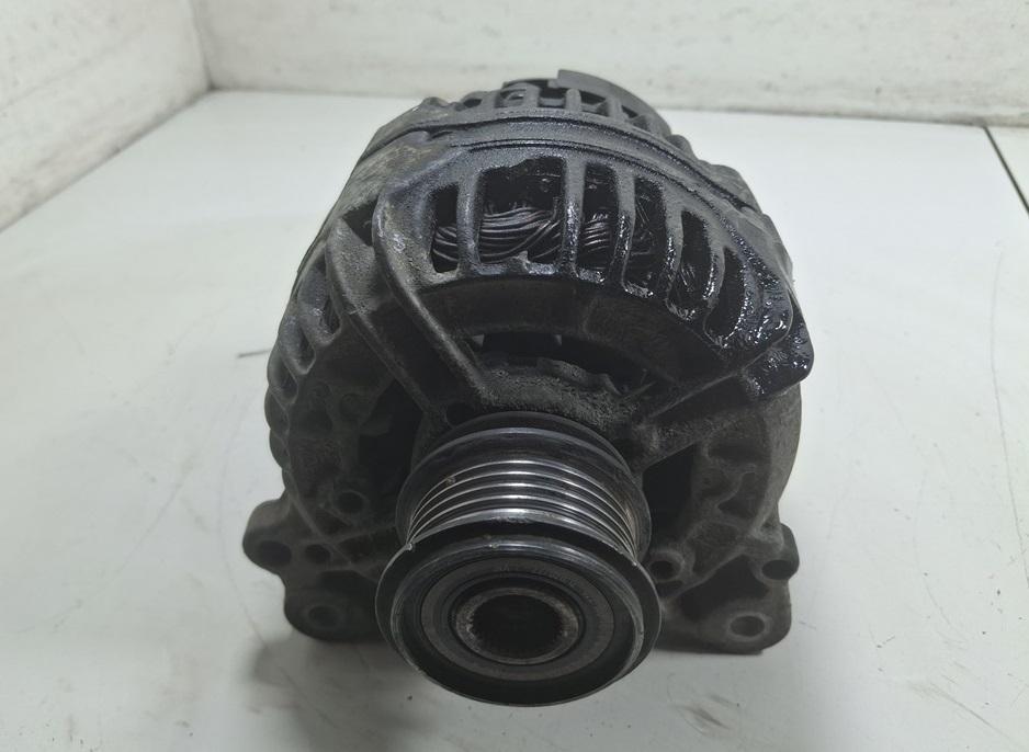 генератор Audi A4 B7 2005, 2.0 л., дизель, АКПП, синий, универсал, 028903028E