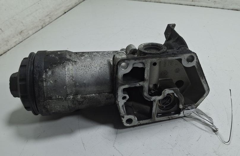 корпус масляного фильтра Audi A4 B7 2005, 2.0 л., дизель, АКПП, универсал, 045115389J - фото №1