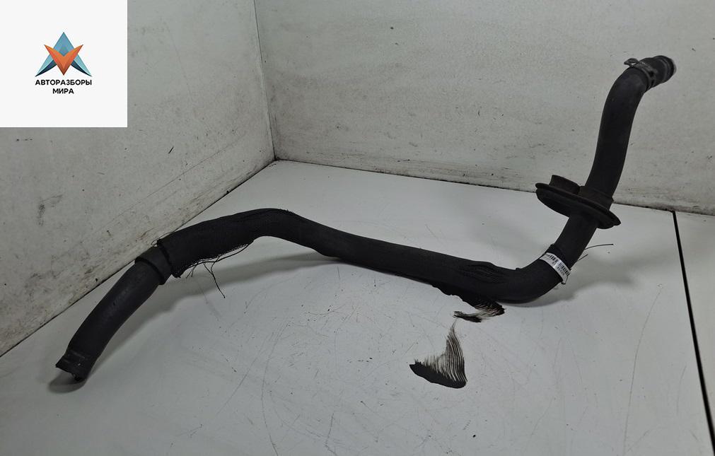 патрубок отопителя (печки) Audi A4 B7 2005, 2.0 л., дизель - фото №1