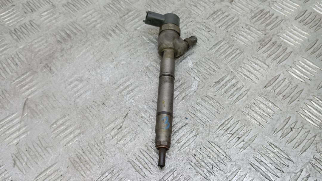 форсунка Hyundai i40 VF 2013, 1.7 л., дизель, МКПП, седан, 0445110411 - фото №1