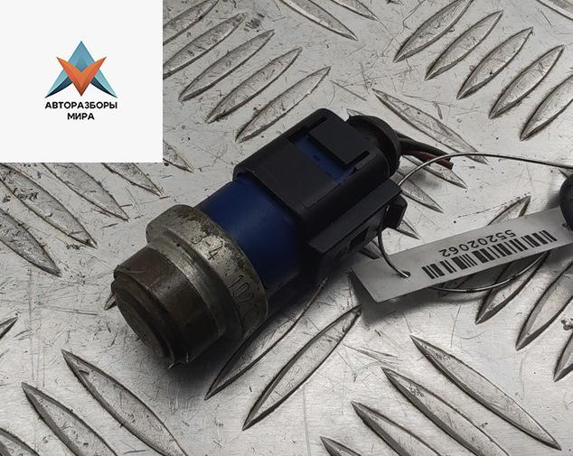 датчик температуры Audi A6 4B/C5 1998, 2.8 л., бензин, АКПП, серый, седан, 8D0959481B - фото №1