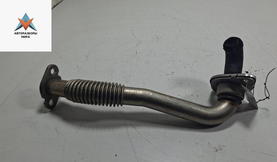 трубка системы рециркуляции EGR Skoda Octavia mk2 (A5 1Z) 2005, 1.6 л., бензин, МКПП, чёрный, универсал, 03C121521T - фото №1