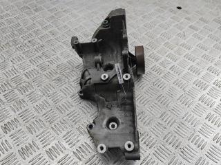 кронштейн компрессора кондиционера Audi A4 B7 2006, 2.0 л., бензин, АКПП, серый, универсал, 06D903143D