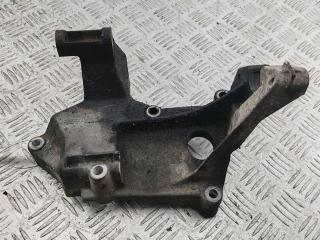 кронштейн генератора Ford Focus 1 поколение [рестайлинг] 2001, 1.8 л., дизель, МКПП, серый, универсал, 98FF10239BE