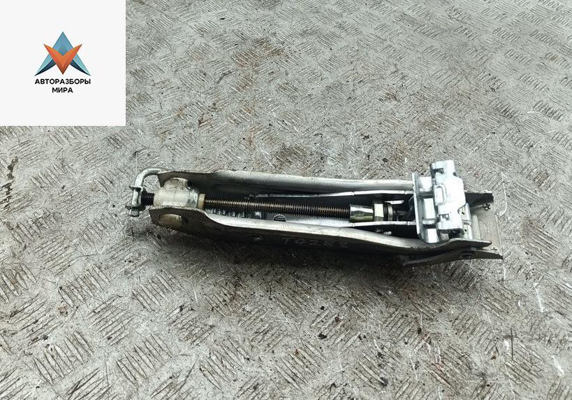 домкрат Volkswagen Passat B5 1999, 1.6 л., бензин, МКПП, синий, универсал, 8L0011031A - фото №1