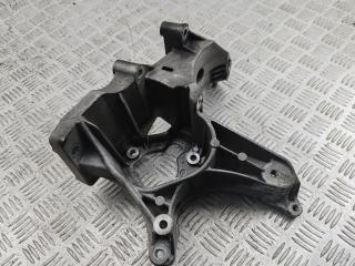 кронштейн генератора Renault Scenic 1 поколение [рестайлинг] 2002, 1.9 л., дизель, АКПП, чёрный, минивэн, 7700113574
