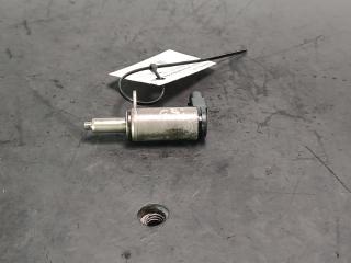 Клапан регулировки фаз газораспределения Audi A4 B8/8K 2009, цвет, 06H103697A