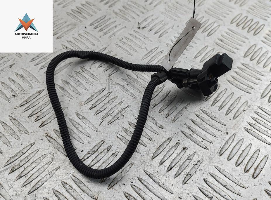 датчик коленвала Volkswagen Golf 4 поколение 2000, 1.4 л., бензин, МКПП, серый, универсал - фото №1