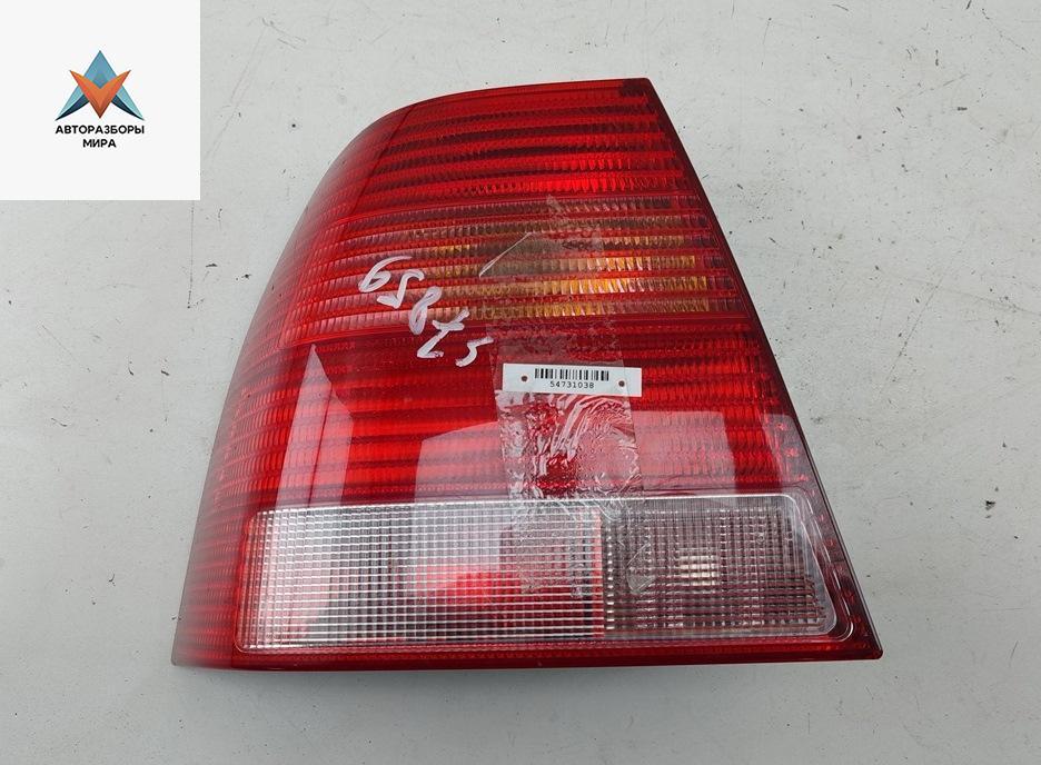 фонарь задний левый Volkswagen Bora 1 поколение 2000, 1.6 л., бензин, АКПП, серый, седан, 1J5945095AA - фото №1