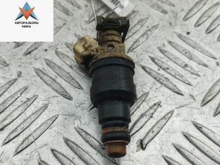 форсунка Volkswagen Passat B4 1995, 1.6 л., бензин, МКПП, синий, универсал, 037906031J