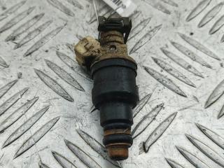 форсунка Volkswagen Passat B4 1995, 1.6 л., бензин, МКПП, синий, универсал, 037906031J